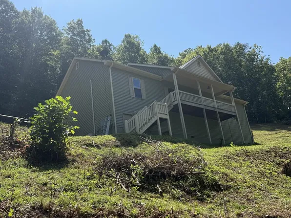 31 Pierce Elders Rd, Whittier, NC 28789