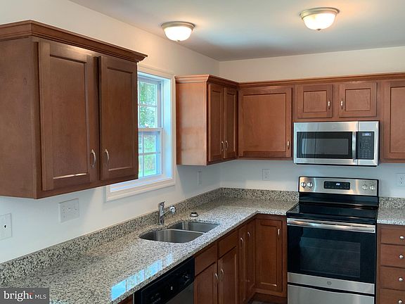 Elizabeth - Kitchen