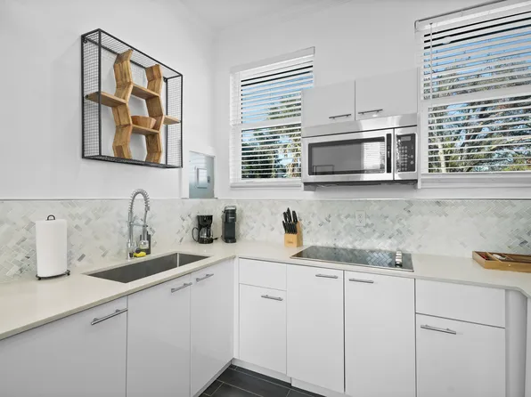 2608 W Swann Ave APT C, Tampa, FL 33609