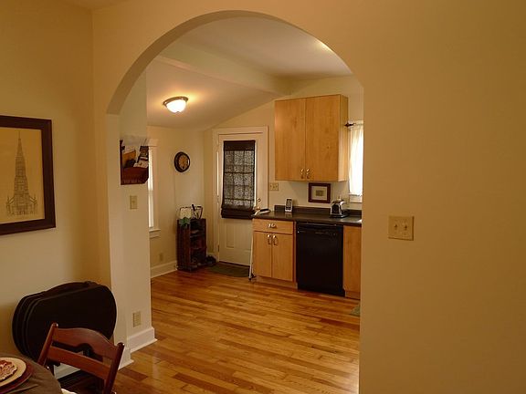 Arched Doorway from Kit to Dining Rm