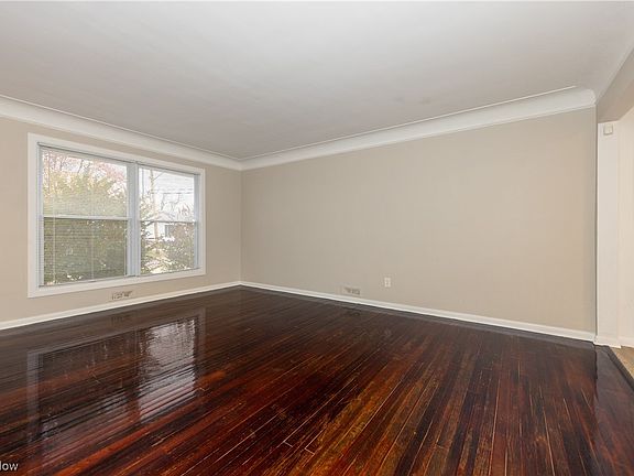 5th image of 19311 Hathaway Ln