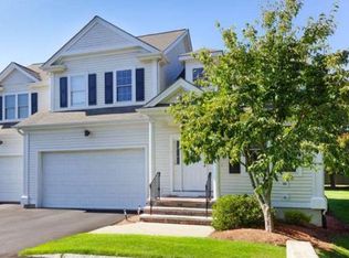 1 Dover Dr, Burlington, MA 01803