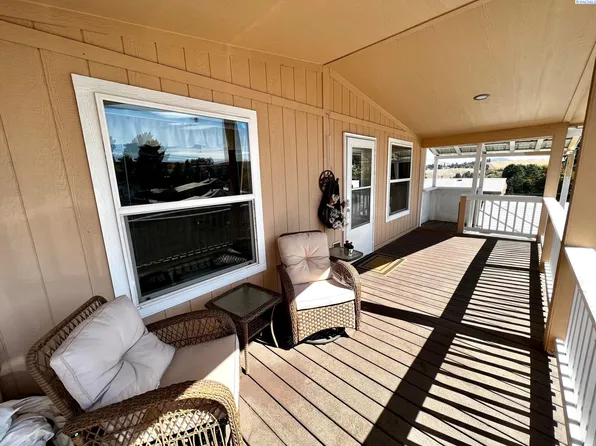 900 S Hillcrest Dr Trailer 122, Colfax, WA 99111