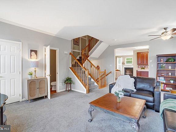 5th image of 396 Bruaw Dr