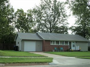 2418 SW Prairie Rd, Topeka, KS 66614