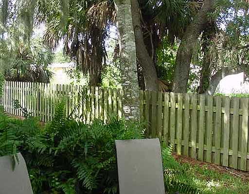 3rd image of 1318 Glendale Cir W #230