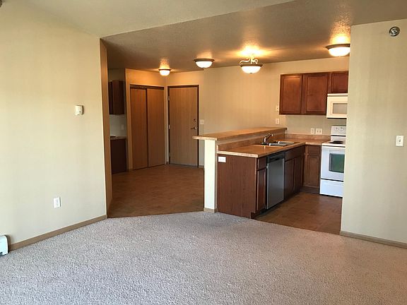 4th image of 2401 36th St S APT 101