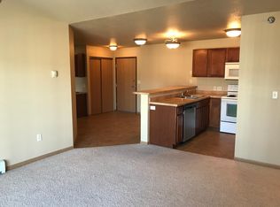 2411 36th St S APT 210, Moorhead, MN 56560