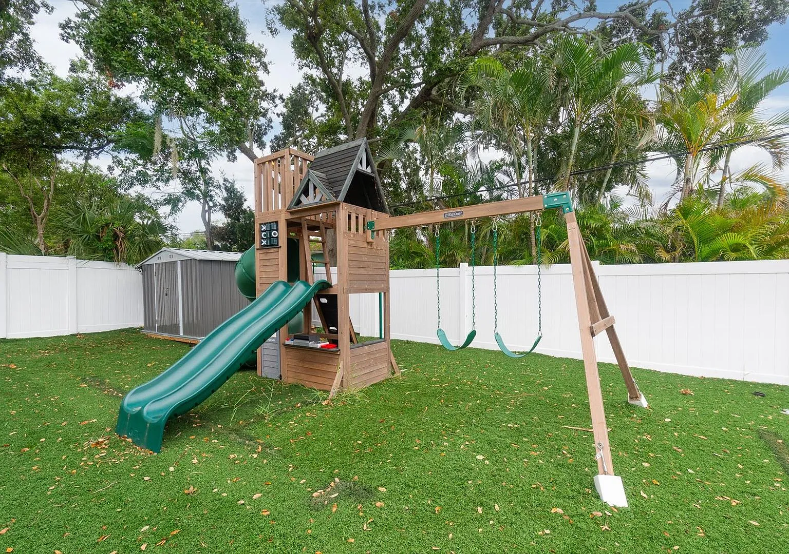 Updated 3-Bedroom in Clearwater. Minutes from Clearwater Beach! — Photo 4
