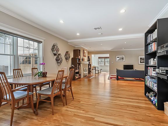 4th image of 110 Huntley Dr