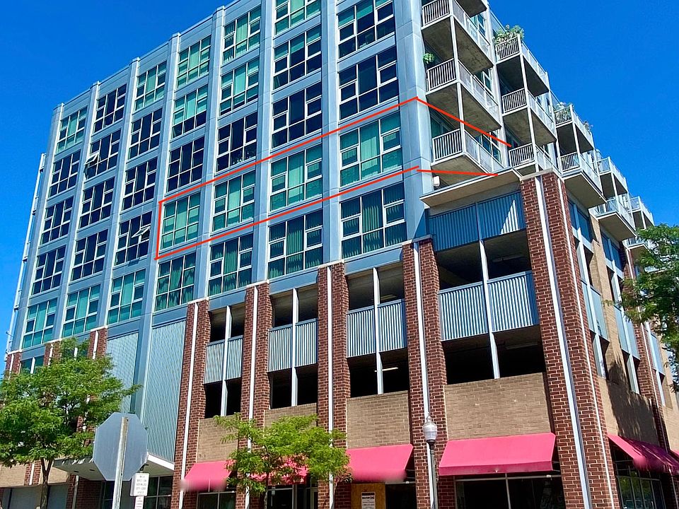 5th Floor SE Corner Unit