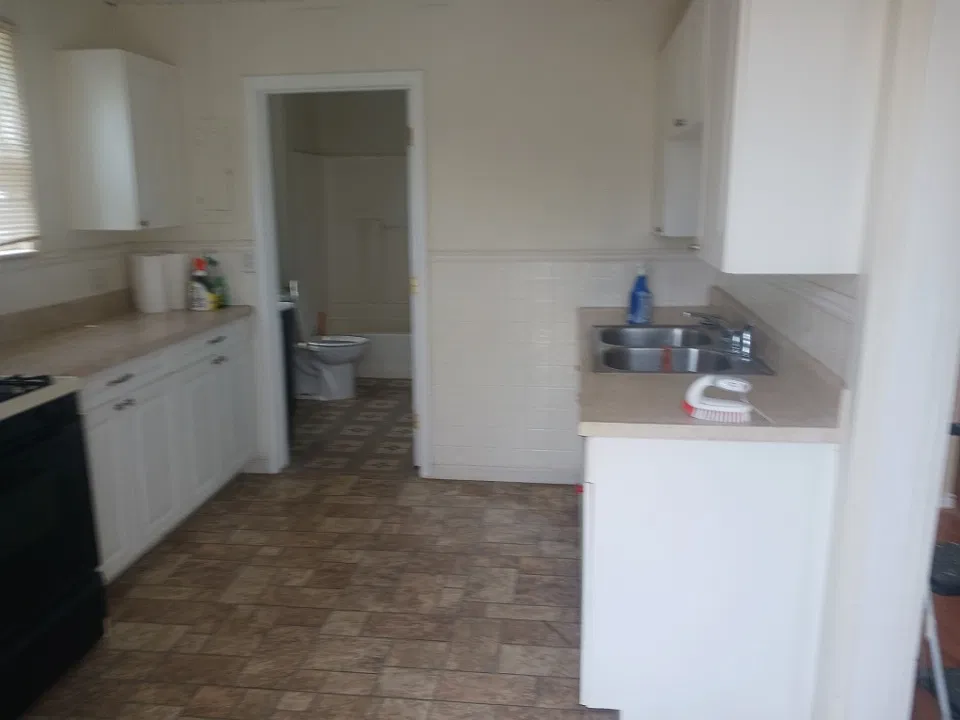 2 bed, 890 sqft, $1,400 — Photo 3