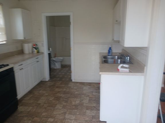 3rd image of 29 Montague St