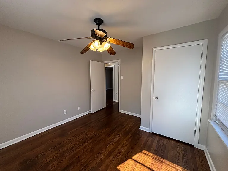 4623 Violet Ave — Photo 4