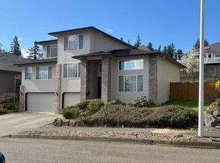 14301 SE Summit Dr, Clackamas, OR 97015