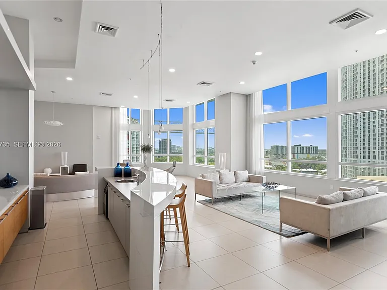 1900 N Bayshore Dr #715 — Photo 28