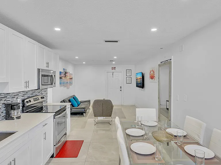 2121 McKinley St #2 — Photo 5