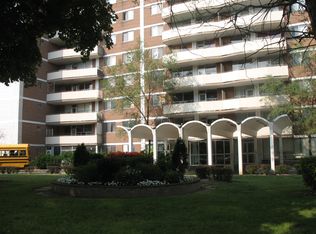 5950 Bathurst St #2-BEDROOM, Toronto, ON M2R1Y9