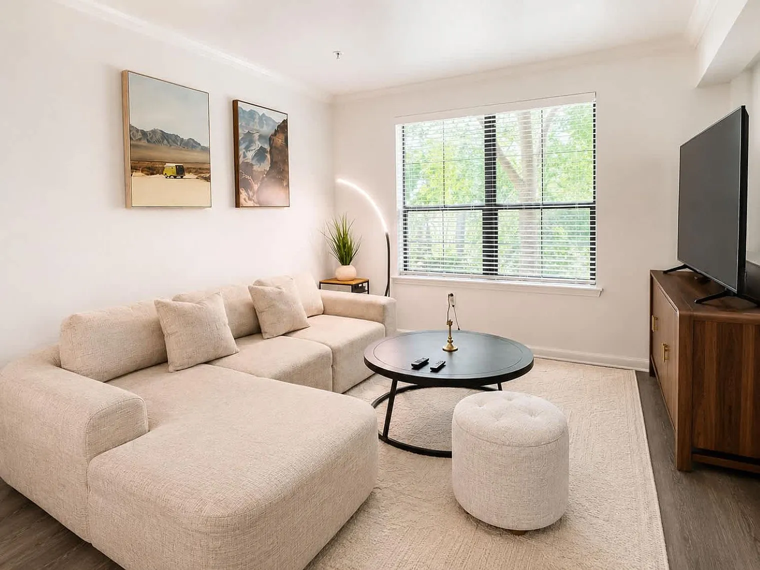 1 bed, 1.0 bath, 775 sqft, $2,824 — Photo 1