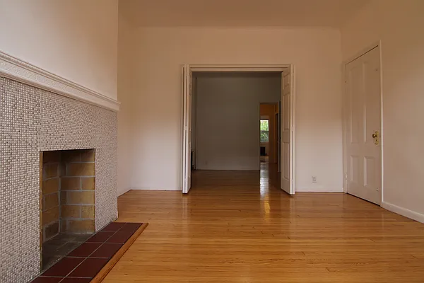 Rented by Nooklyn NYC LLC | media 21