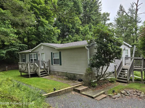 35 Trolley Hl, Harveys Lake, PA 18618