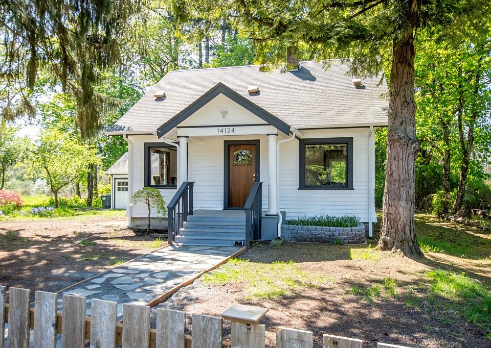 1st image of 14124 6th Ave E
