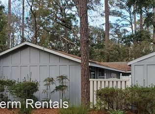 16 Broomsedge Ct, Hilton Head Island, SC 29926