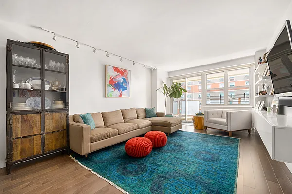 Sold by Compass | media 1