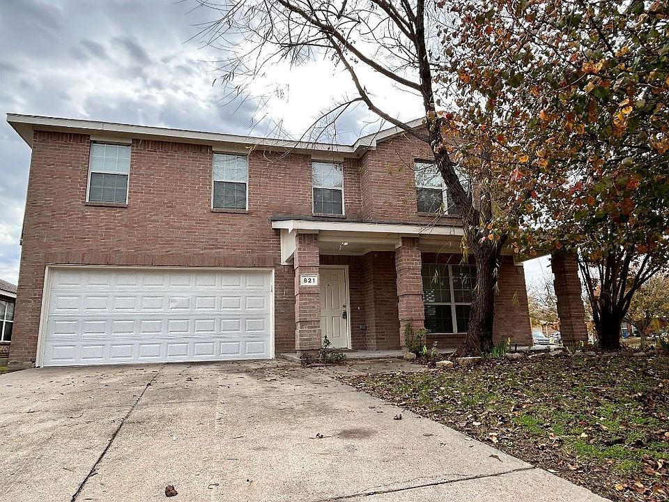 1st image of 821 Acacia Dr