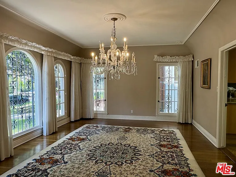 414 N Las Palmas Ave — Photo 10