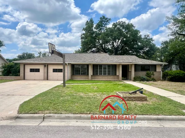 107 Oak Ridge Dr, San Marcos, TX 78666