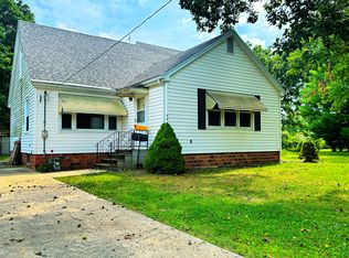 907 Lowden Rd, Streator, IL 61364