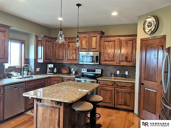 2nd image of 21334 Cobblestone Cir