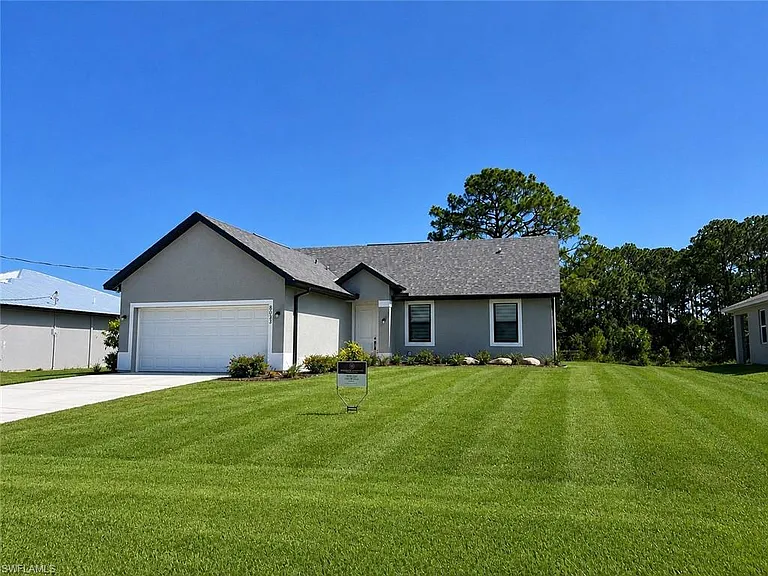 8033 Melody Cir — Photo 1