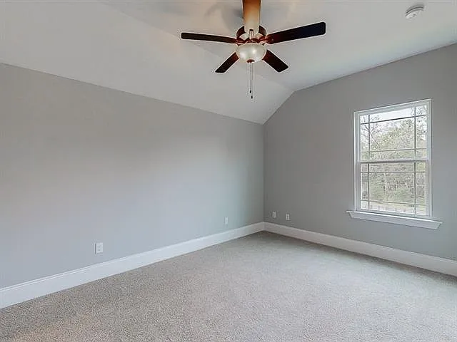212 Cottage Ct — Photo 10