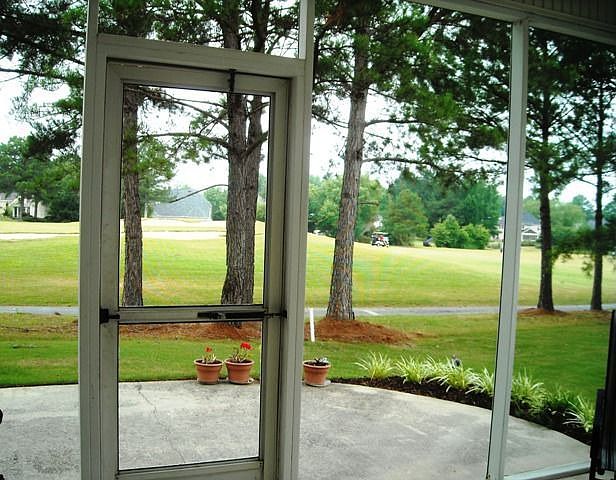 2nd image of 1052 Pinehurst Dr