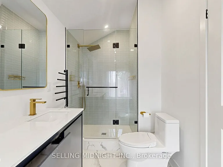42 Guthrie Ave — Photo 28