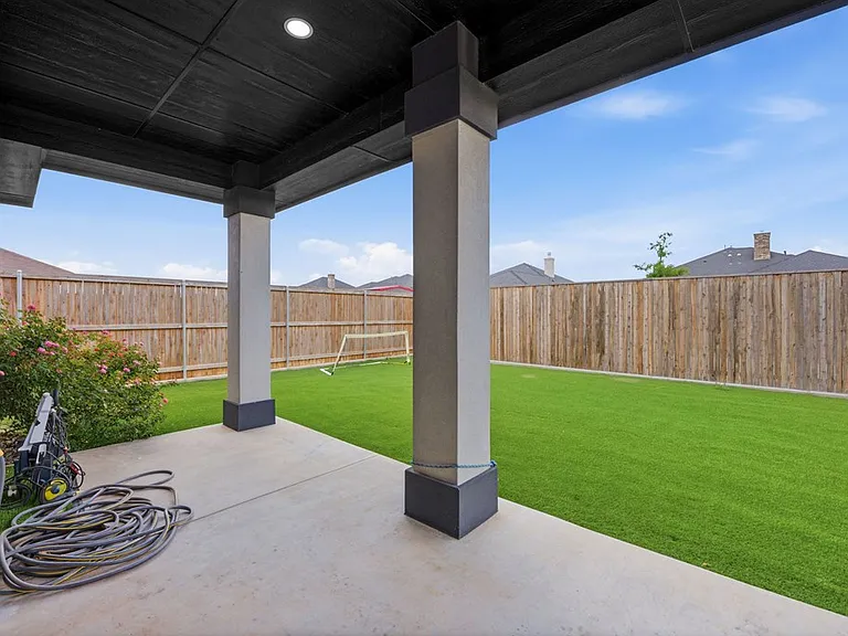 8619 La Jolla Dr — Photo 44