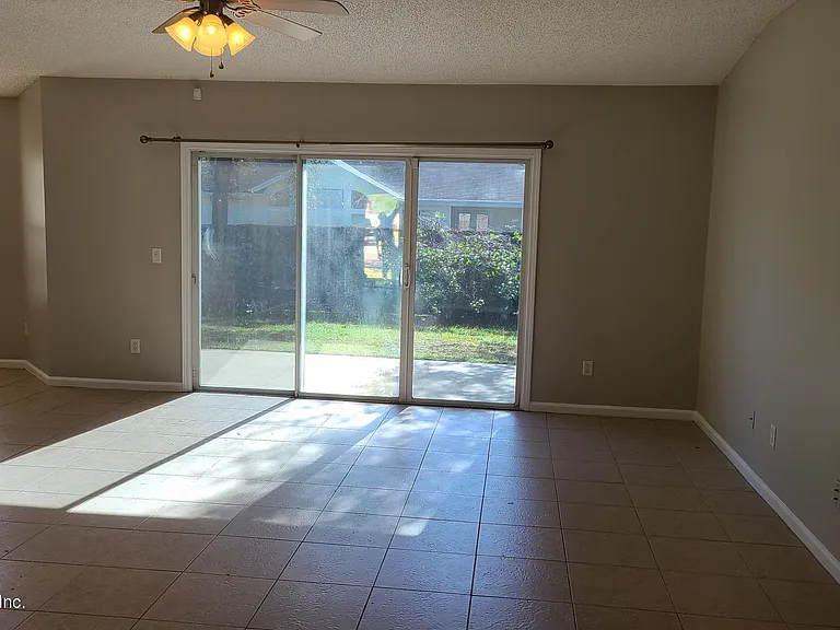 12737 Chandler View Ct — Photo 5