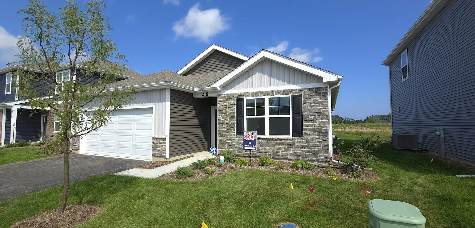 218 Cressmoor Boulevard — Photo 1
