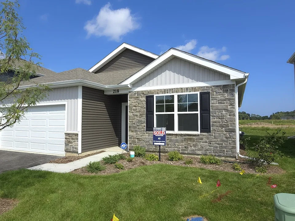 218 Cressmoor Blvd