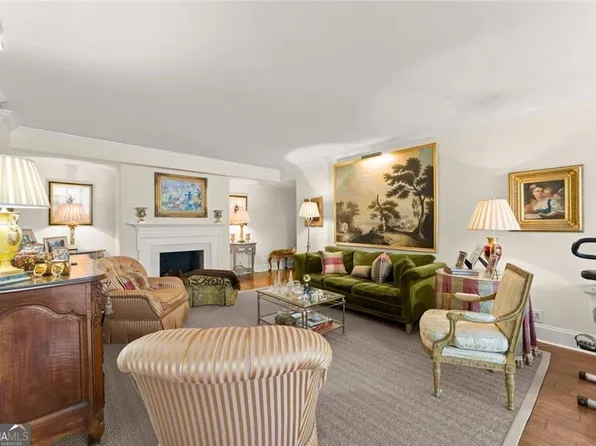 2734 Peachtree Rd NW APT C301, Atlanta, GA 30305