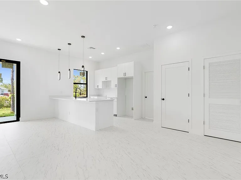 3175 Sunshine Blvd — Photo 25
