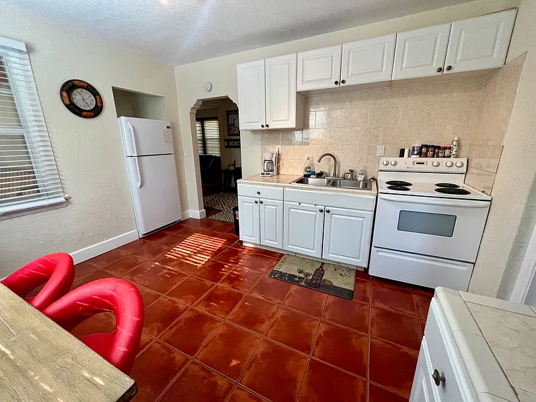 5210 1st Ave S — Photo 9