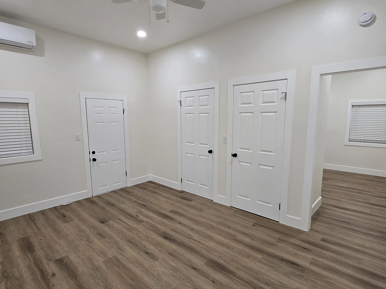 5104 W Avenue M4 — Photo 3
