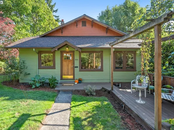 1810 SE 72nd Ave, Portland, OR 97215