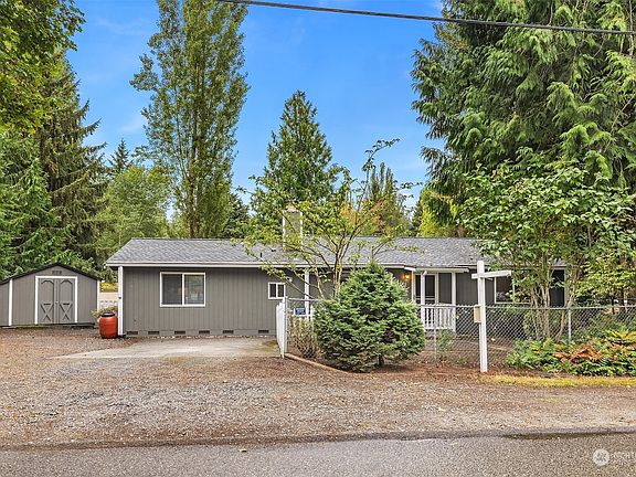 2nd image of 19245 Lago Place NE