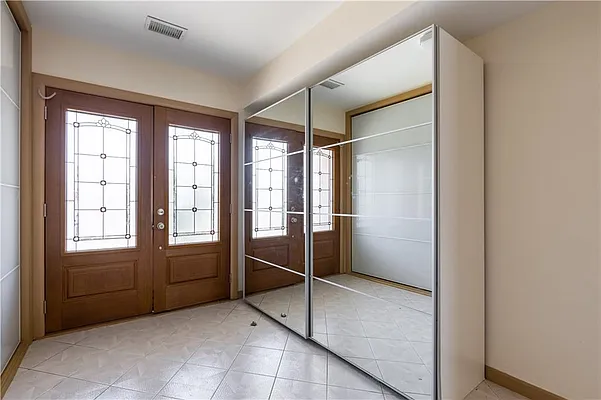 Sold by Remax Edge | media 50