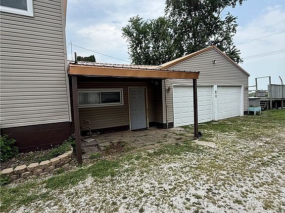 2nd image of 204 N Boyer Ave