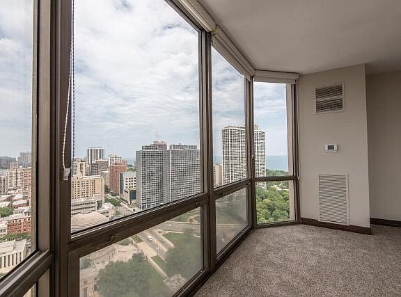 4th image of 2650 N Lakeview Ave APT 2601